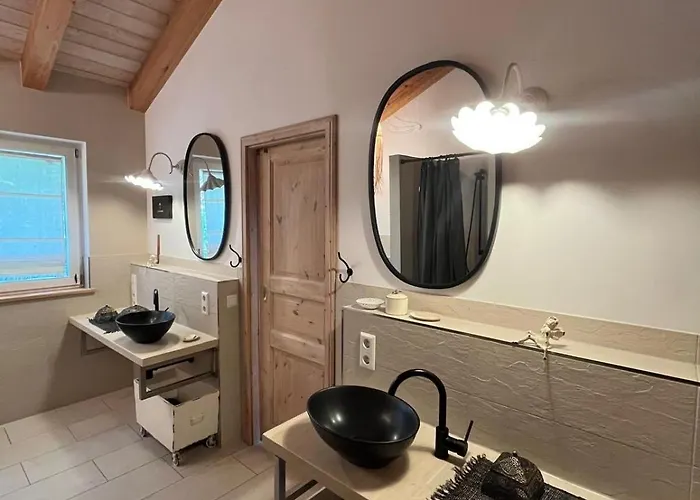 Schoenes Haus Mit 3 Schlafzimmern - Bis Zu 6 Personen Villa *